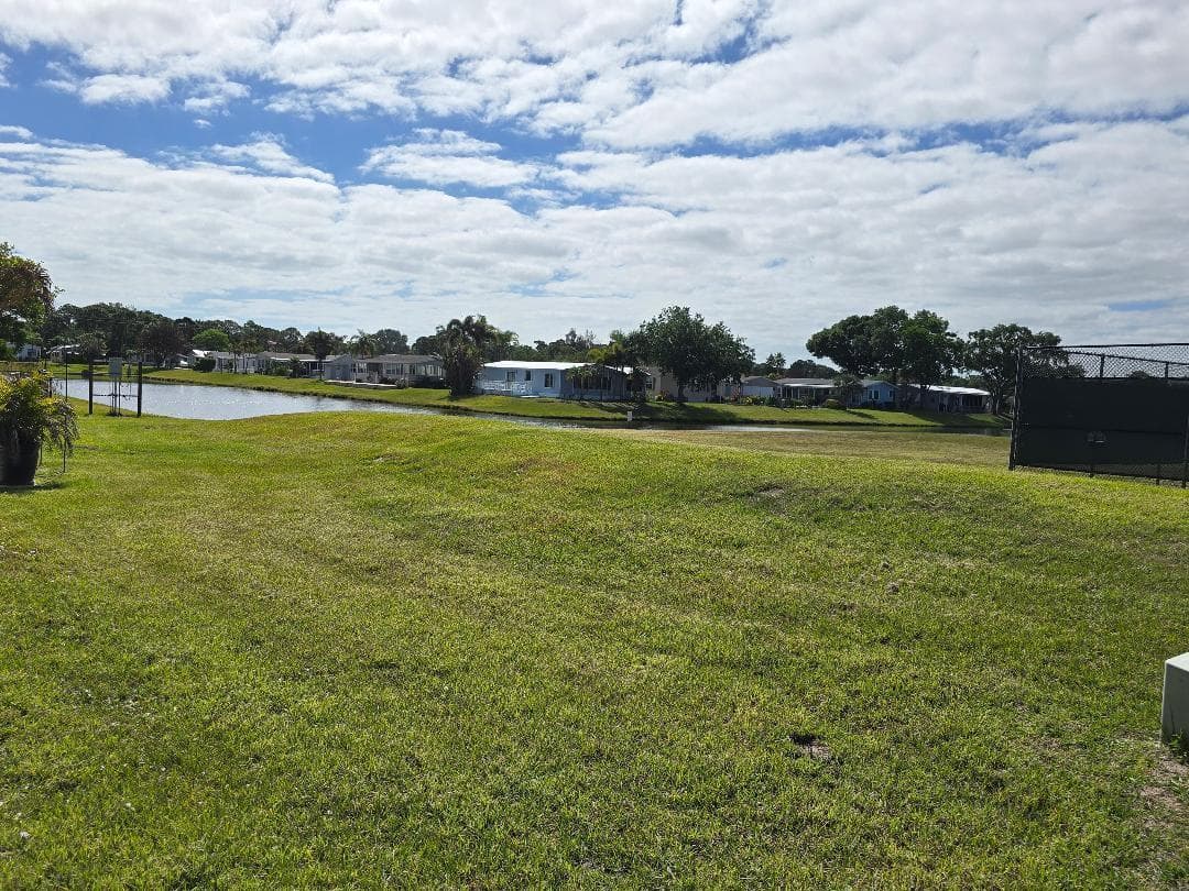 337 Seahorse Terrace, Fort Pierce FL 34982 photo 4