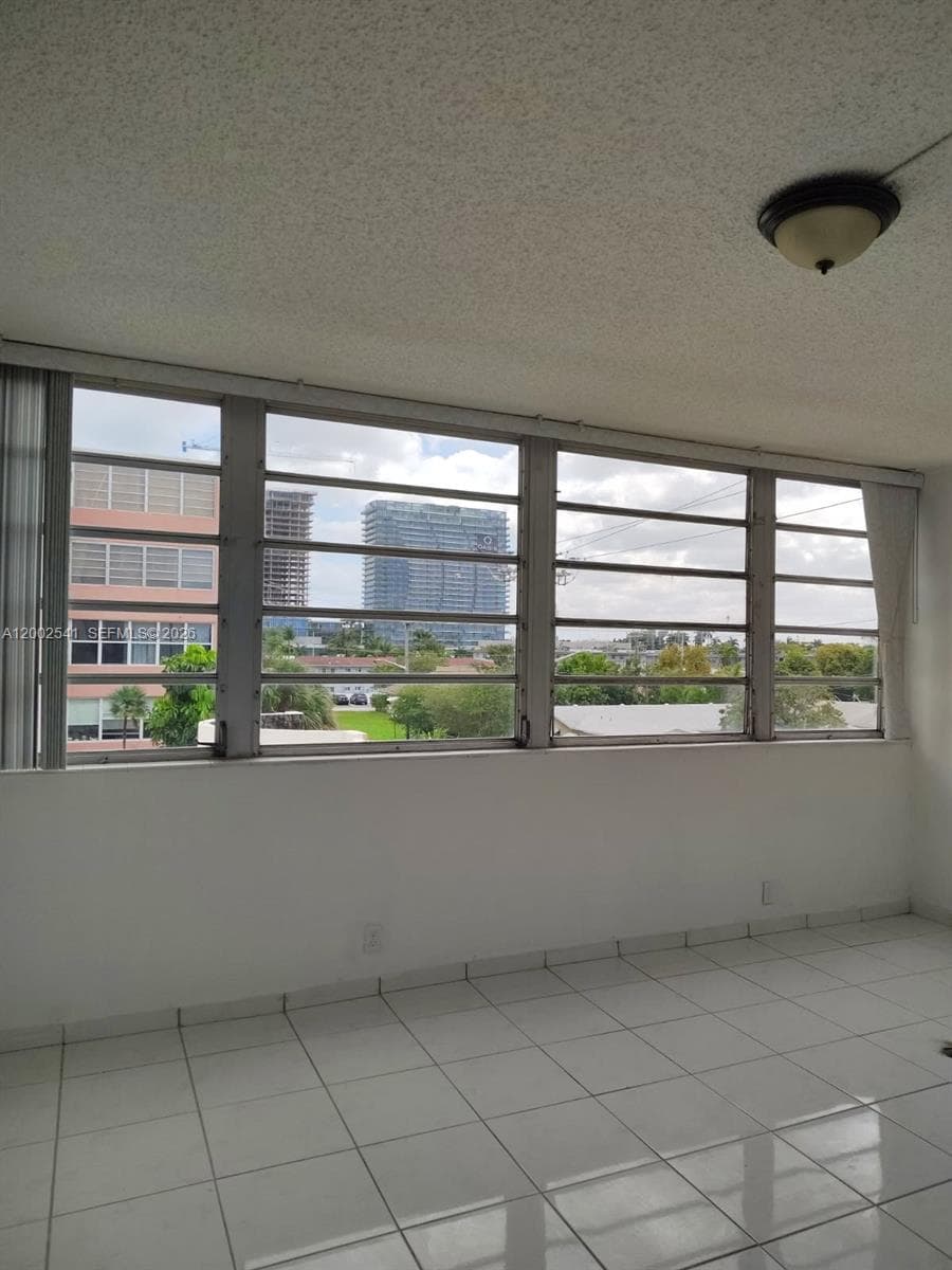 200 NE 12th Ave # 1C, Hallandale Beach FL 33009 photo 2