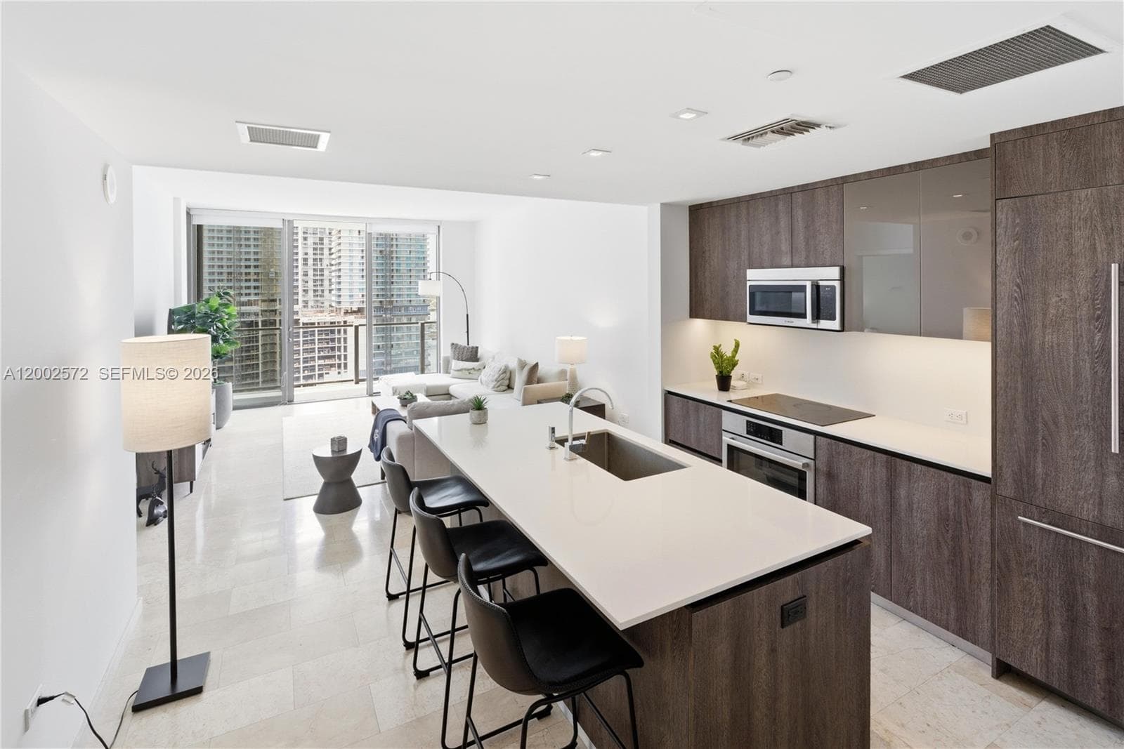 68 SE 6th St # 1106, Miami FL 33131 photo 2