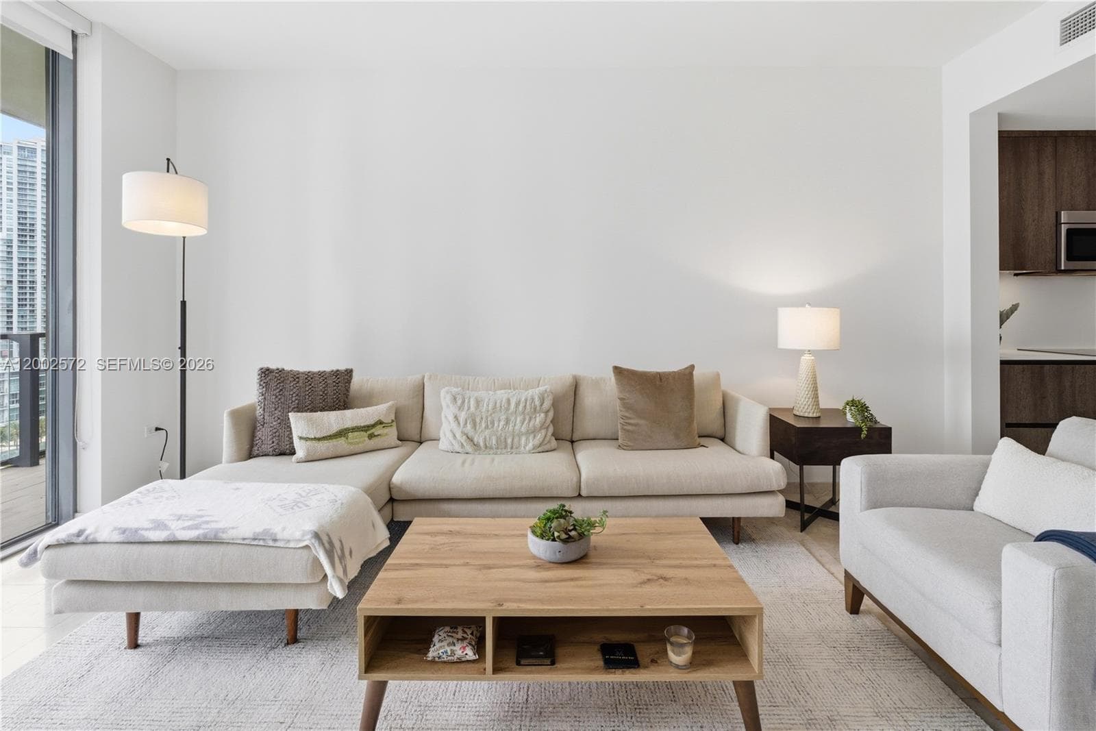 68 SE 6th St # 1106, Miami FL 33131 photo 5