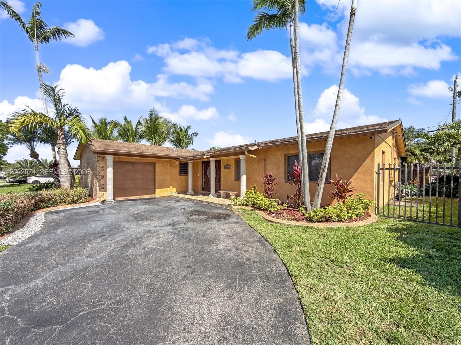 9837 SW 194th St, Cutler Bay FL 33157 photo 3