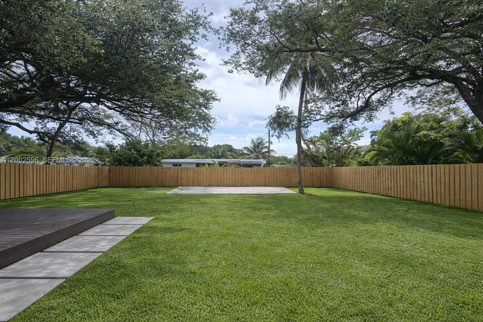 1242 NE 145th St, Miami FL 33161 photo 3