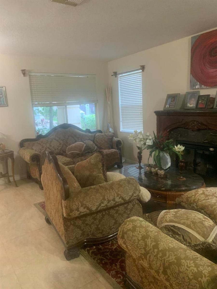 433 Gazetta Way, West Palm Beach FL 33413 photo 4