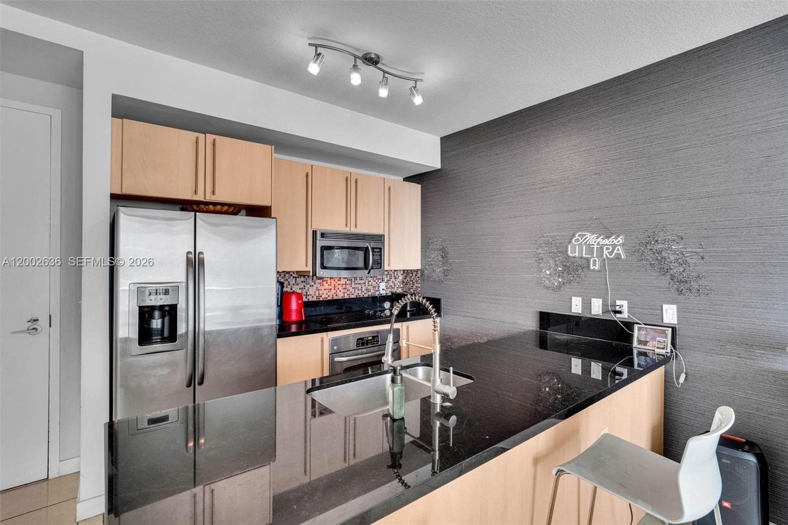79 SW 12th St # 1605, Miami FL 33130 photo 3