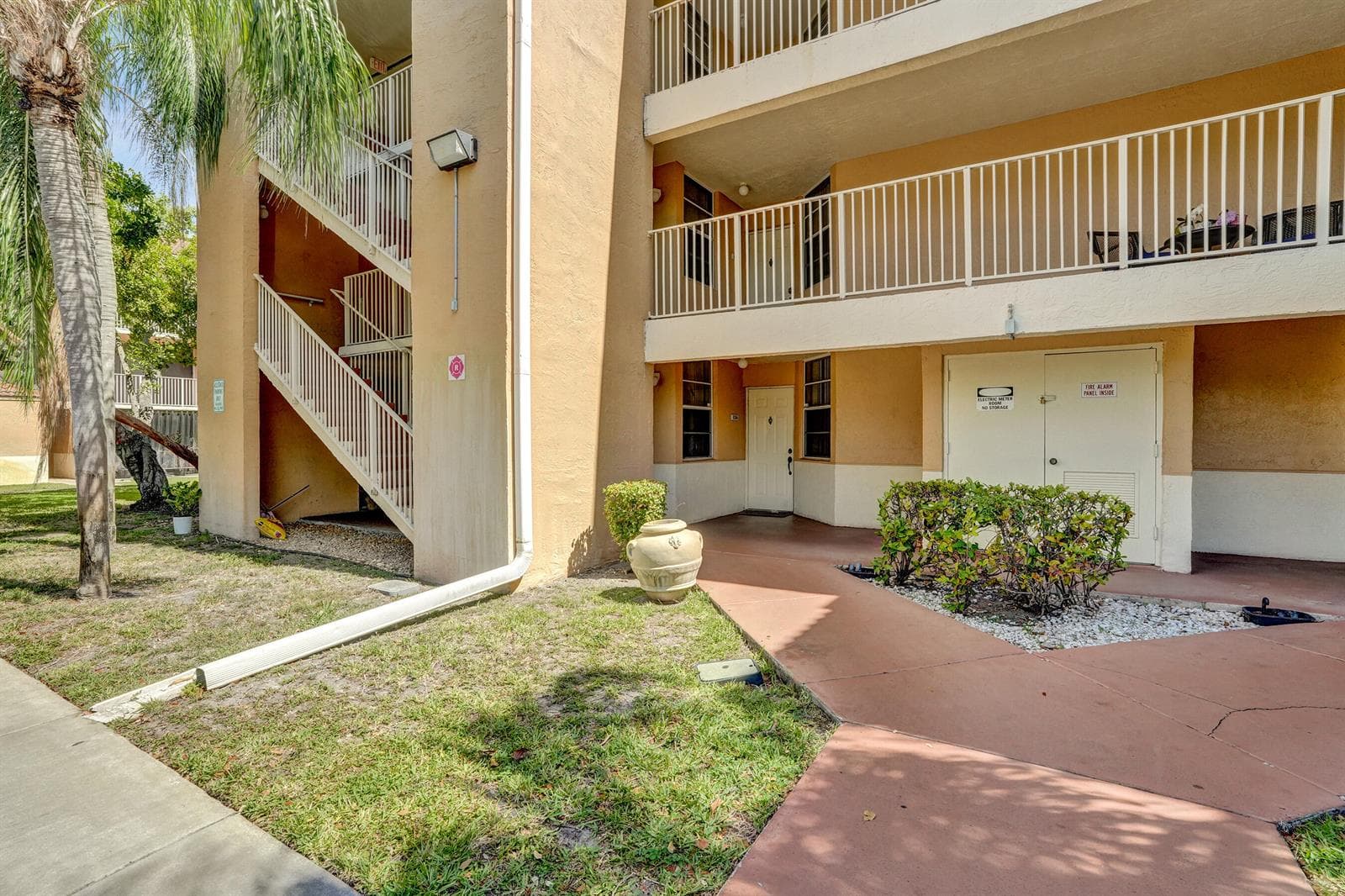 8266 NW 24th Street, Coral Springs FL 33065 photo 2
