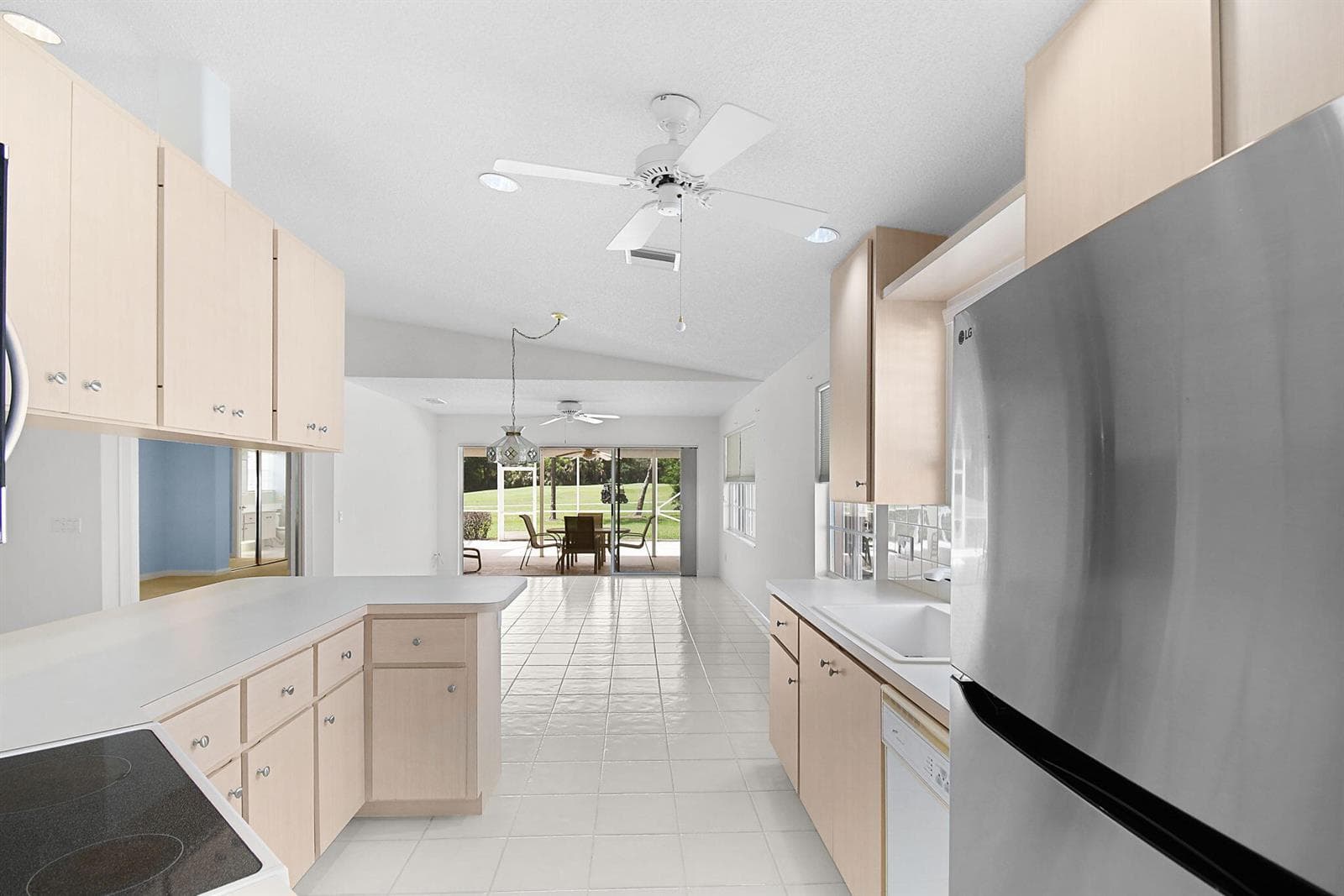7767 SE Spicewood Circle, Hobe Sound FL 33455 photo 3