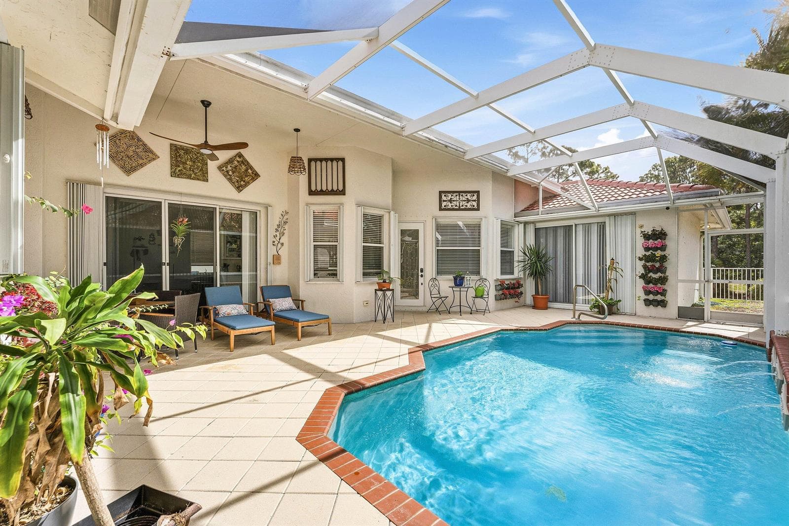 104 Hidden Hollow, Palm Beach Gardens, FL 33418 photo 2