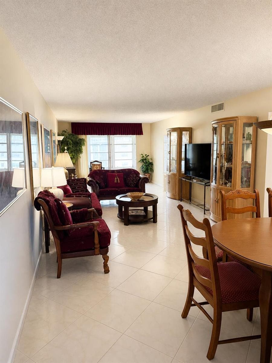 4037 Guildford C, Boca Raton FL 33434 photo 2