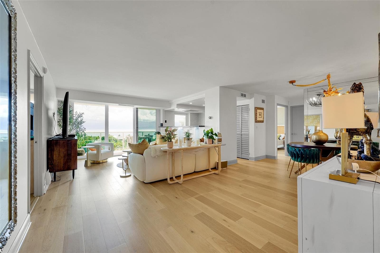 2841 N Ocean Boulevard # 1004, Fort Lauderdale FL 33308