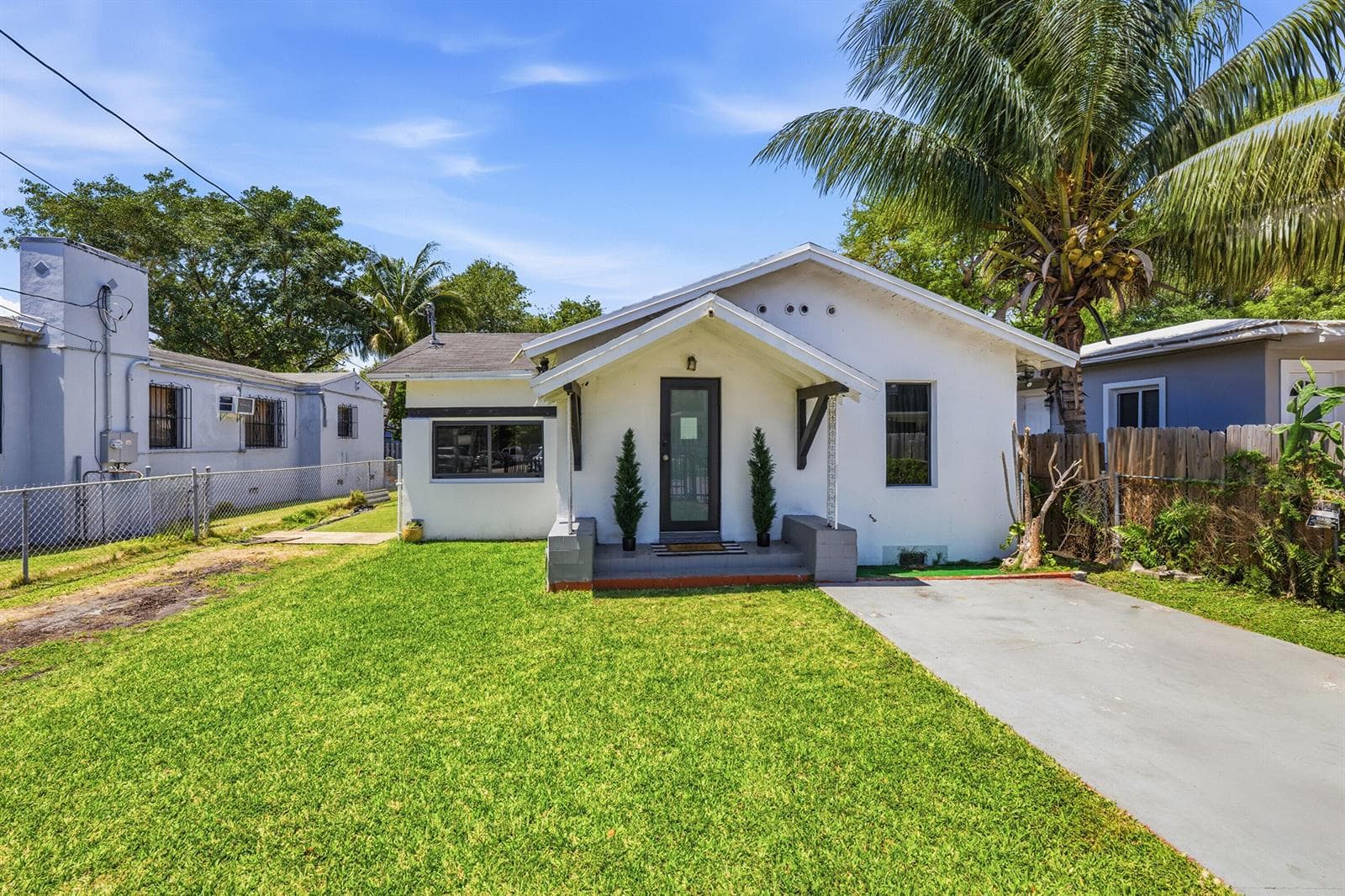 7700 NE 1st Court, Miami FL 33138 photo 3