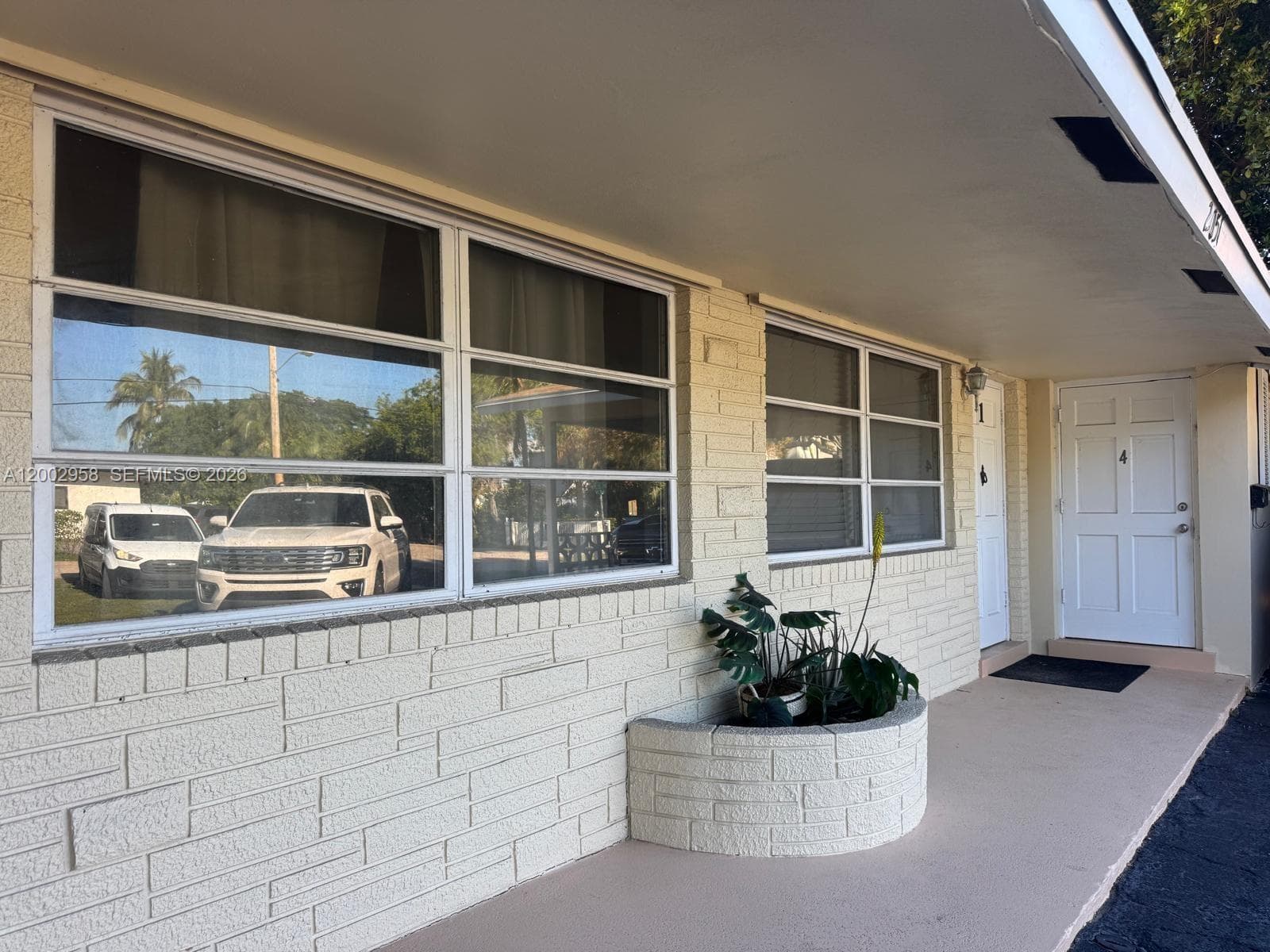 2051 NE 25th Ave, Pompano Beach FL 33062 photo 3