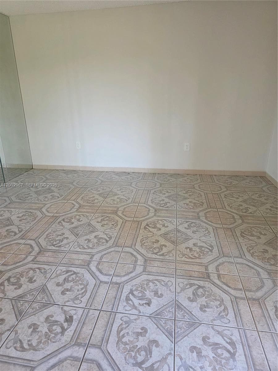 135 NE 202nd Ter # N4, Miami Gardens FL 33179 photo 3
