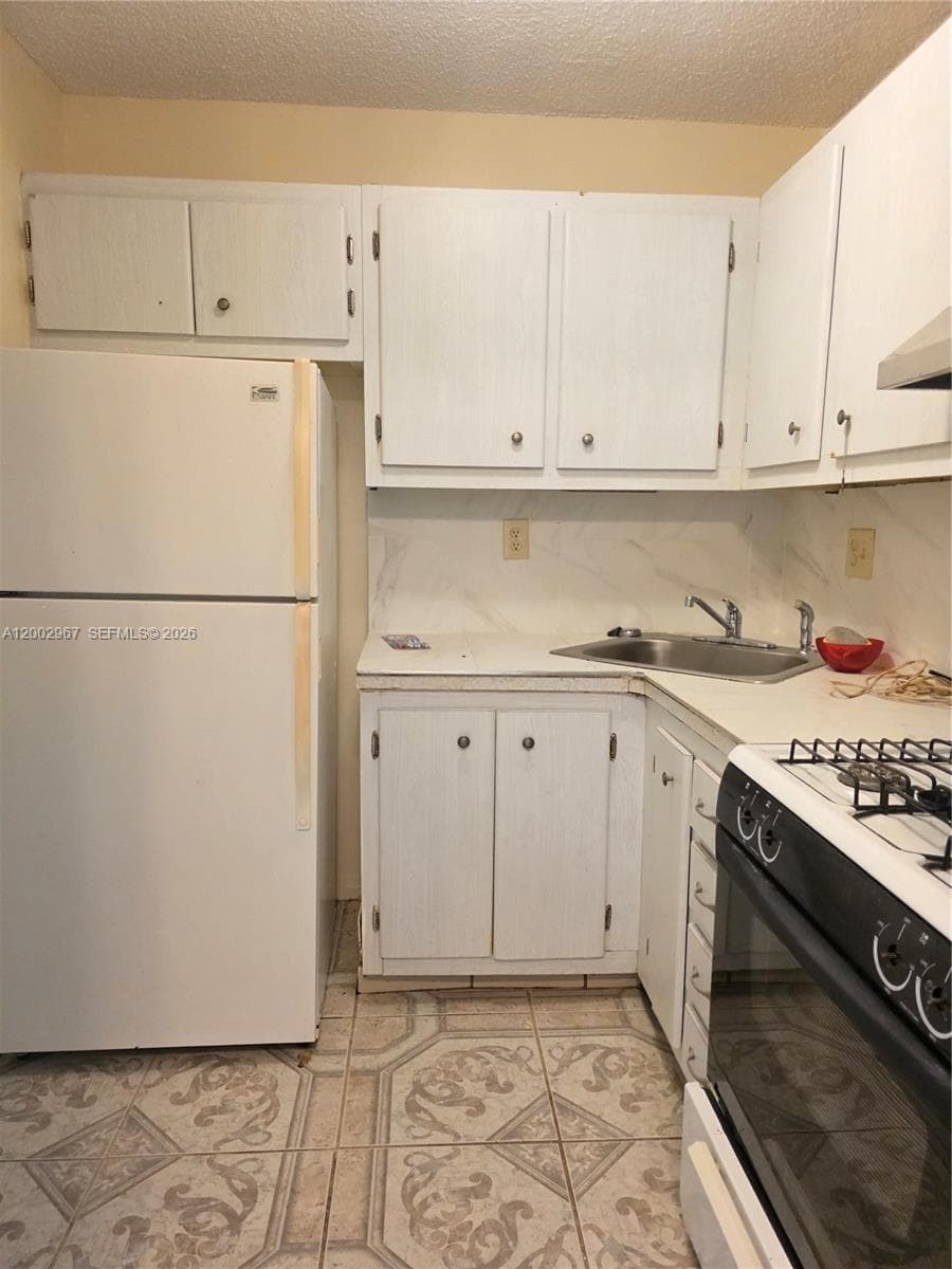 135 NE 202nd Ter # N4, Miami Gardens FL 33179 photo 4