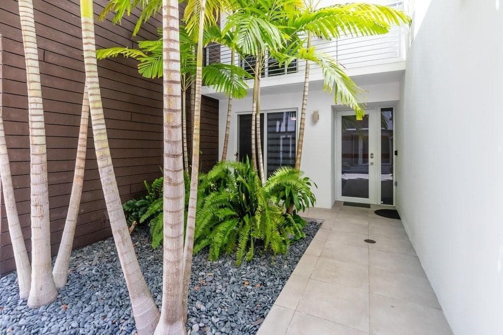 700 NE 14th Avenue # 208, Fort Lauderdale FL 33304 photo 3