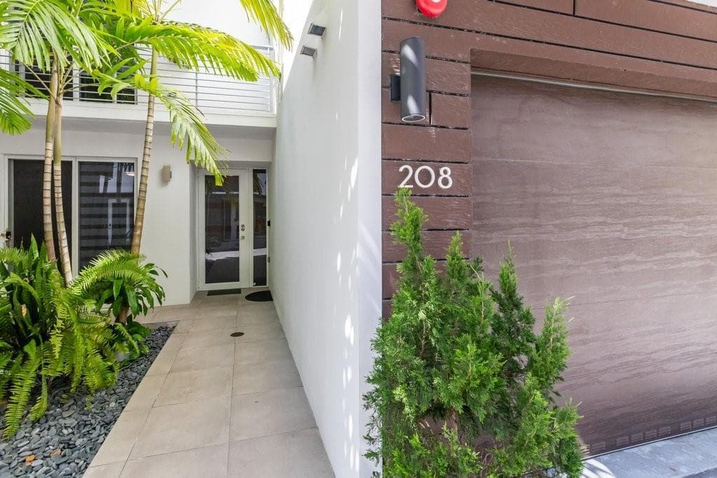 700 NE 14th Avenue # 208, Fort Lauderdale FL 33304 photo 4