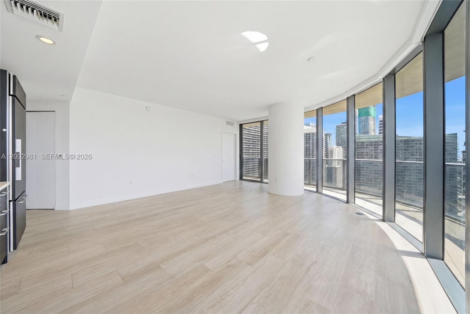 55 SW 9th St # 3106, Miami FL 33130 photo 5