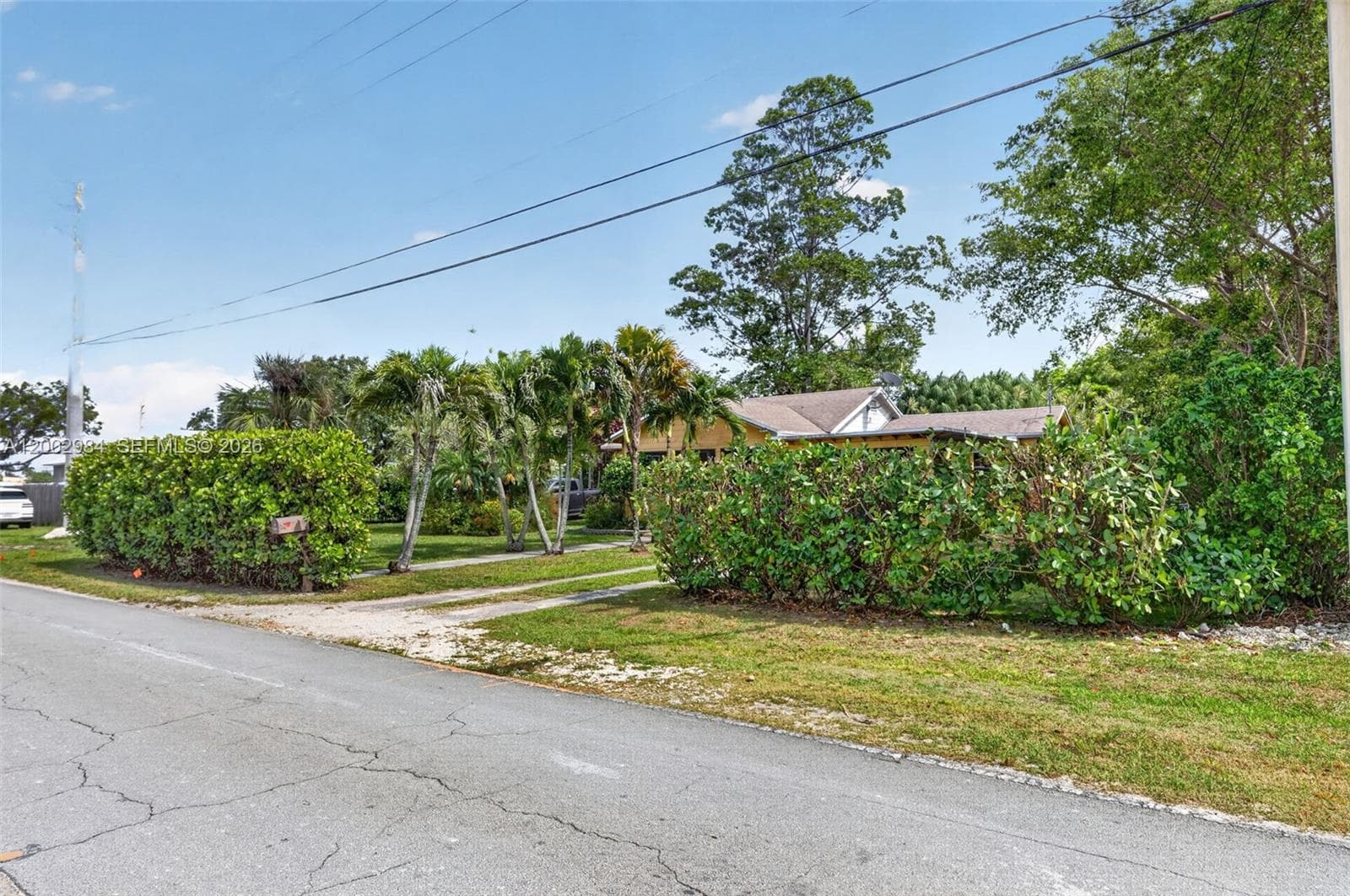 1490 NW 8th St, Homestead FL 33030 photo 2