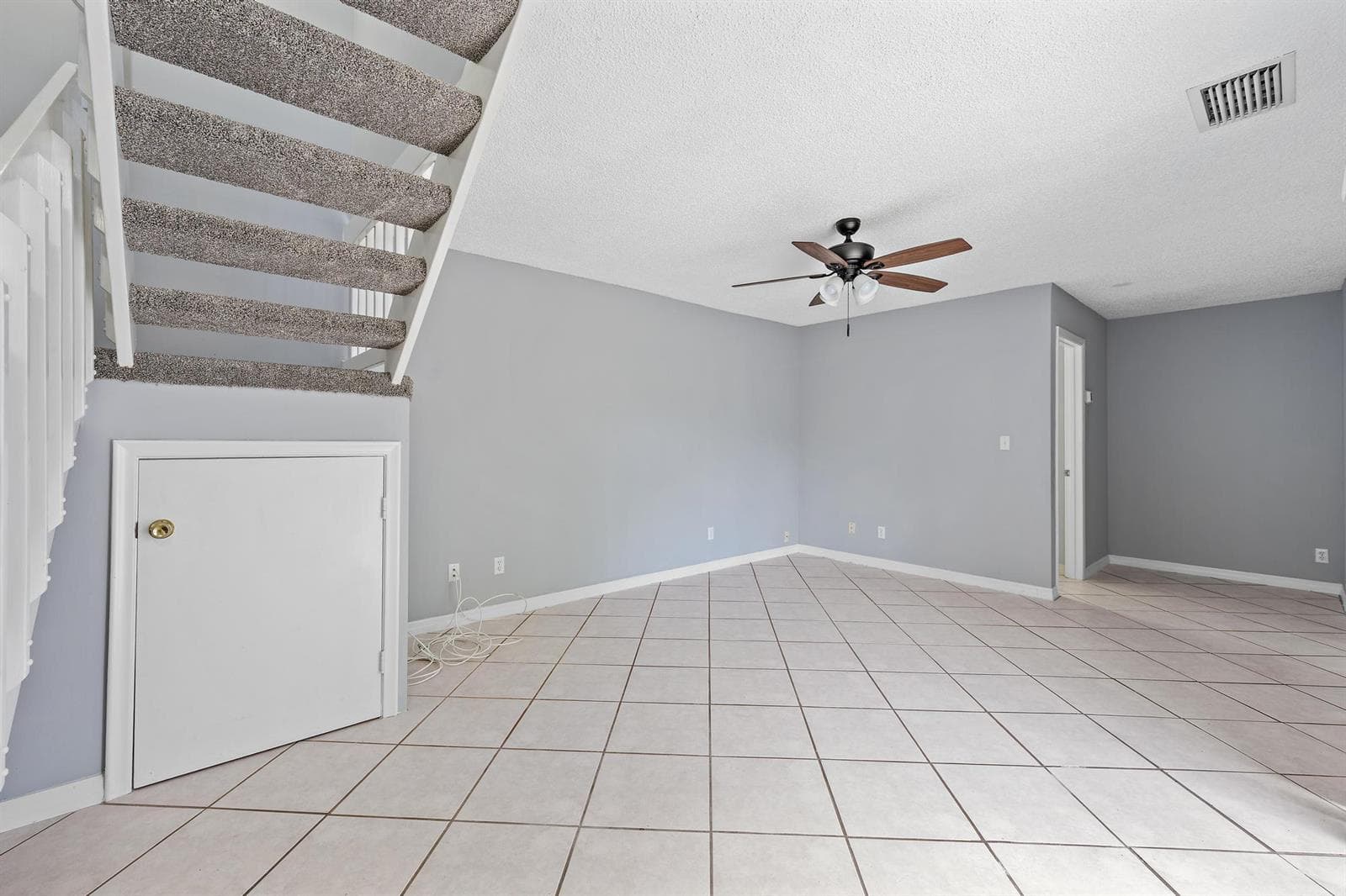 352 Prestwick Circle # 1, Palm Beach Gardens FL 33418 photo 2