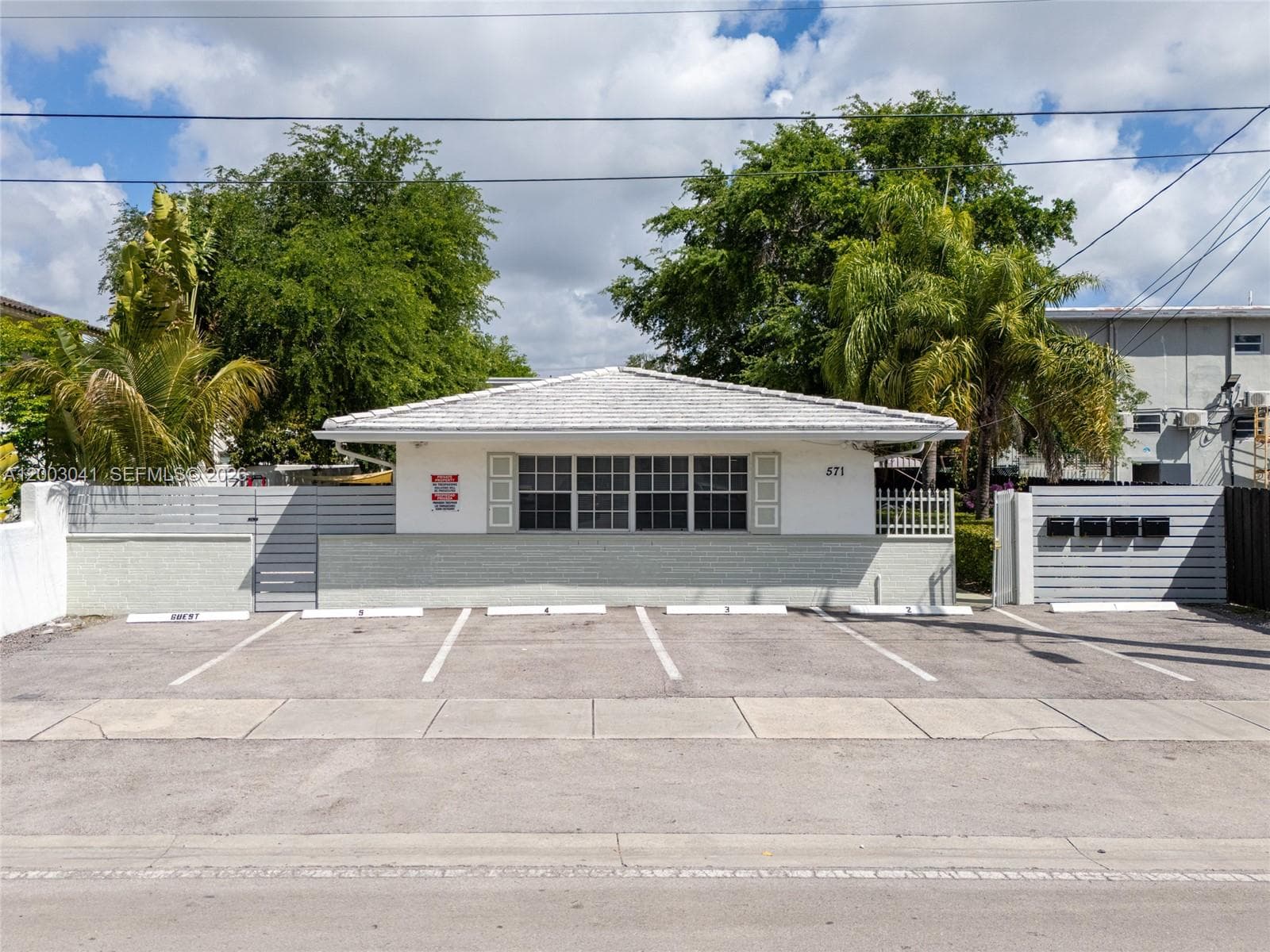 571 NE 67th St, Miami FL 33138 photo 2