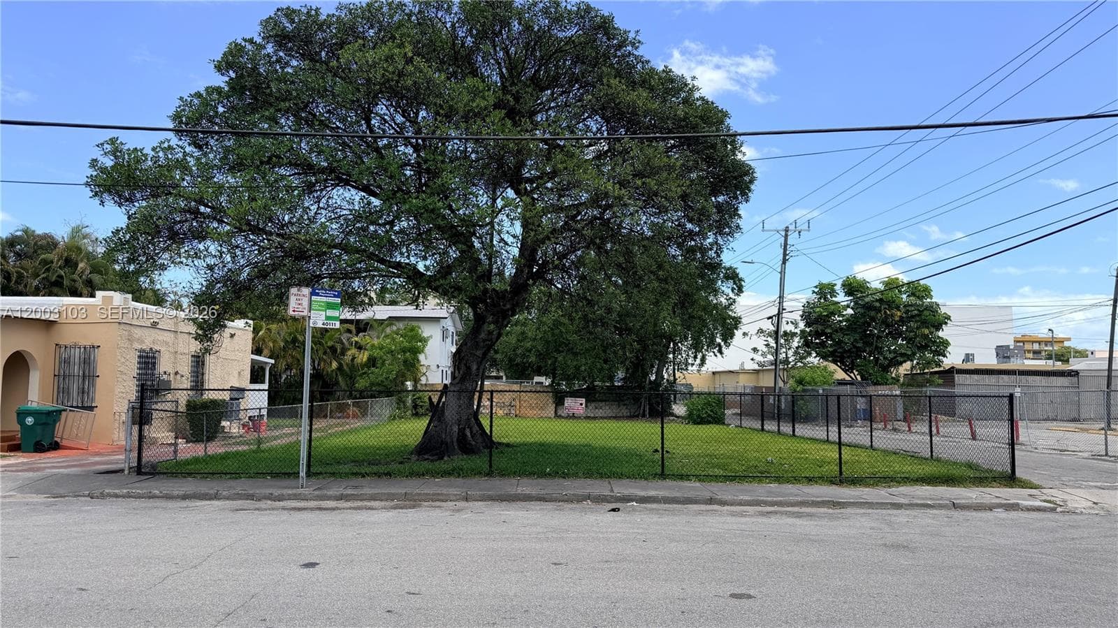 33 NW 21st Ave, Miami FL 33125 photo 2