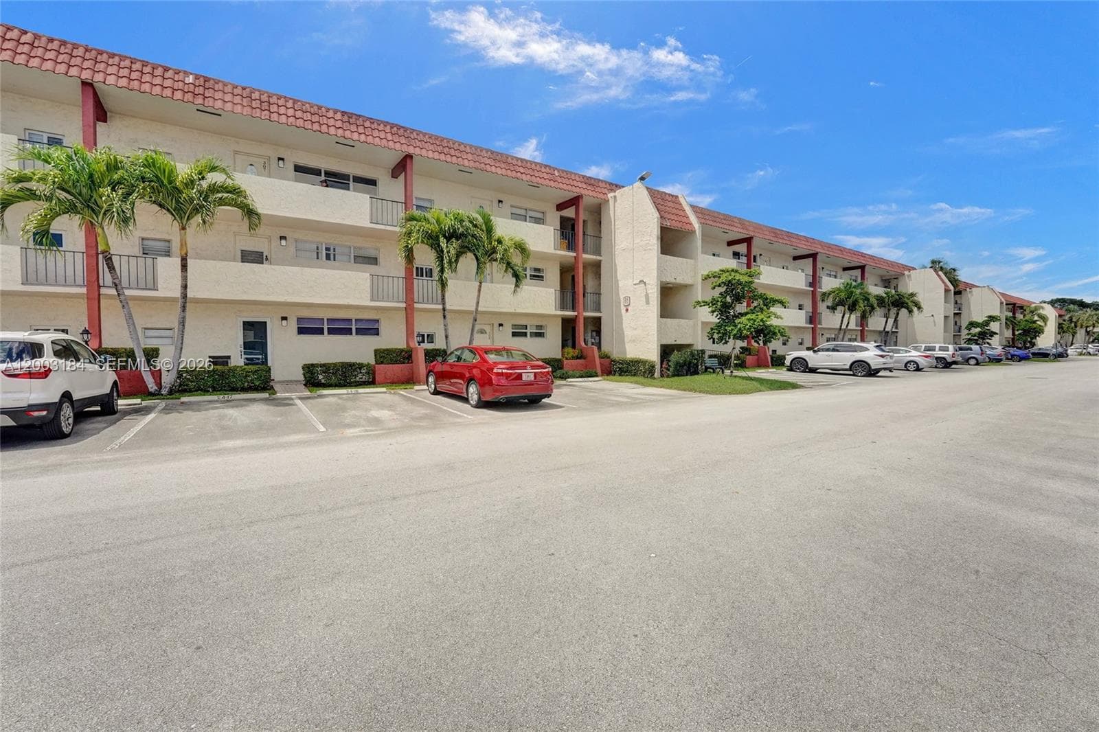 811 S Hollybrook Dr # 207, Pembroke Pines FL 33025