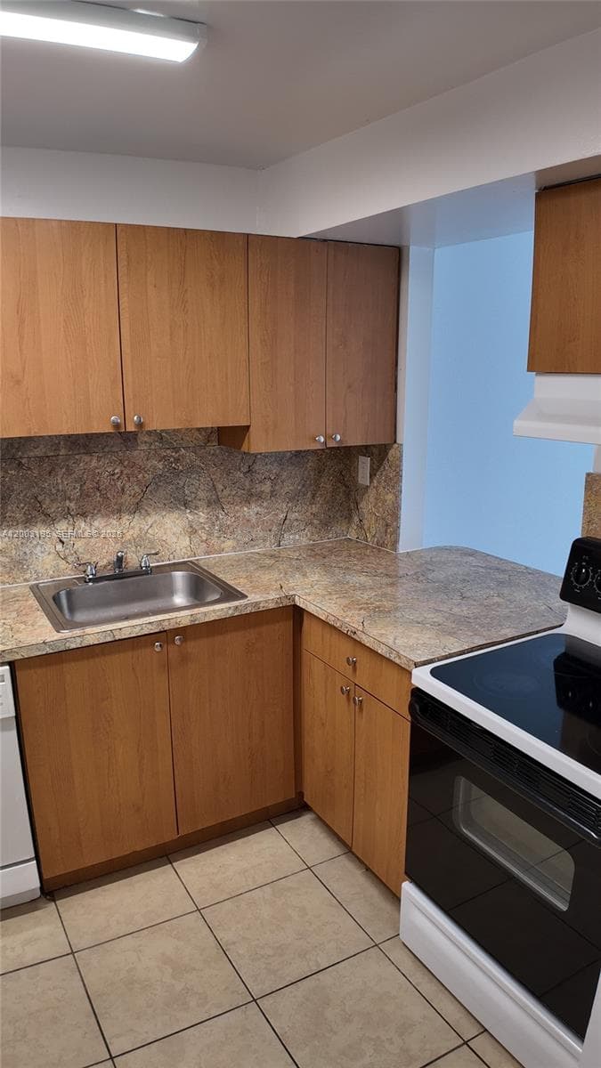 11120 SW 196th St # 302, Cutler Bay, FL 33157 photo 2