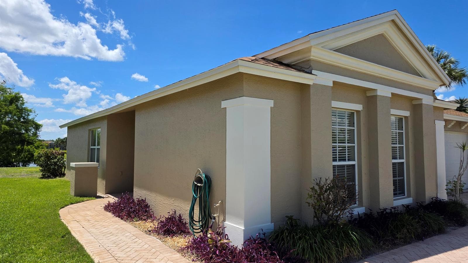 538 SW Indian Key Drive, Port St. Lucie FL 34986 photo 2