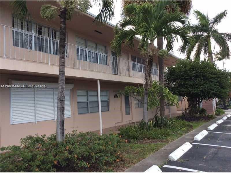 230 SW 11th Ave # 14, Hallandale Beach FL 33009 photo 3