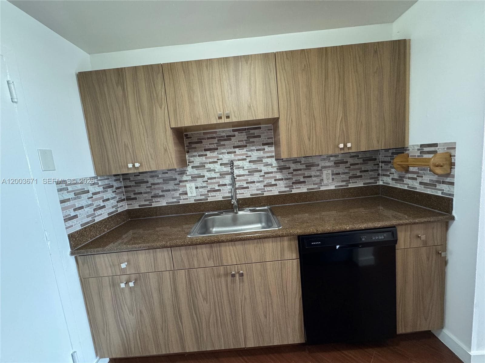 2020 NE 135th St # 810, North Miami FL 33181 photo 2