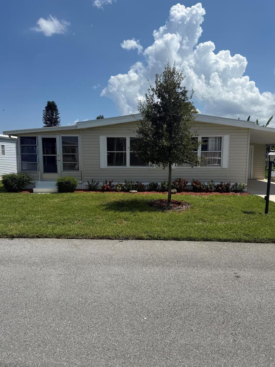 463 Onyx Way, Jensen Beach FL 34957 photo 2