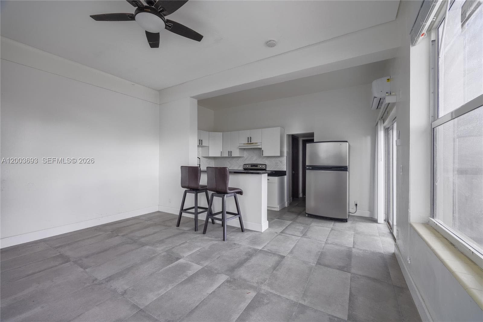 2204 Mckinley St, Hollywood FL 33020 photo 4