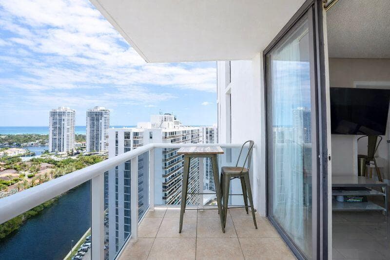 3675 N Country Club Drive # 2401, Aventura, FL 33180 photo 4