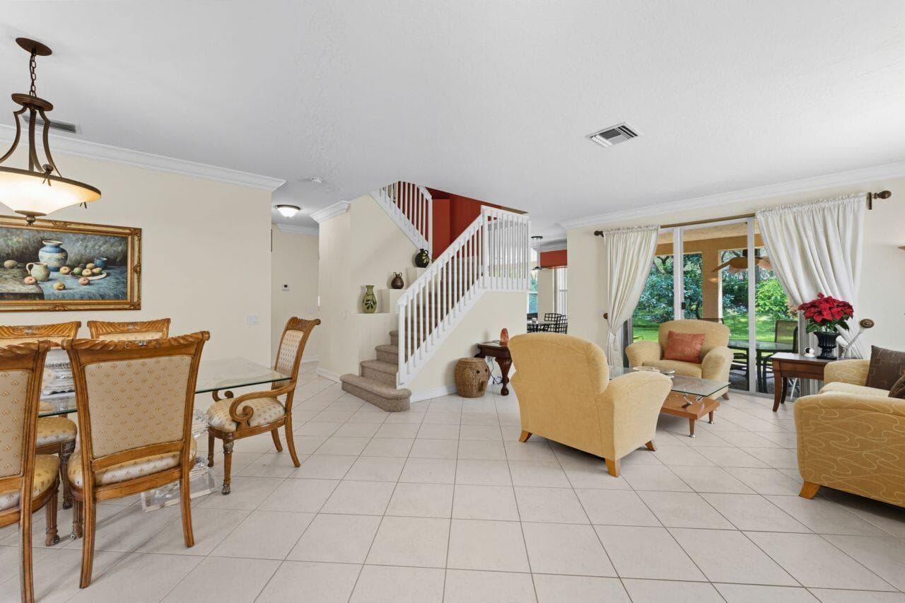 8492 Breezy Oak Way, Boynton Beach FL 33473 photo 3