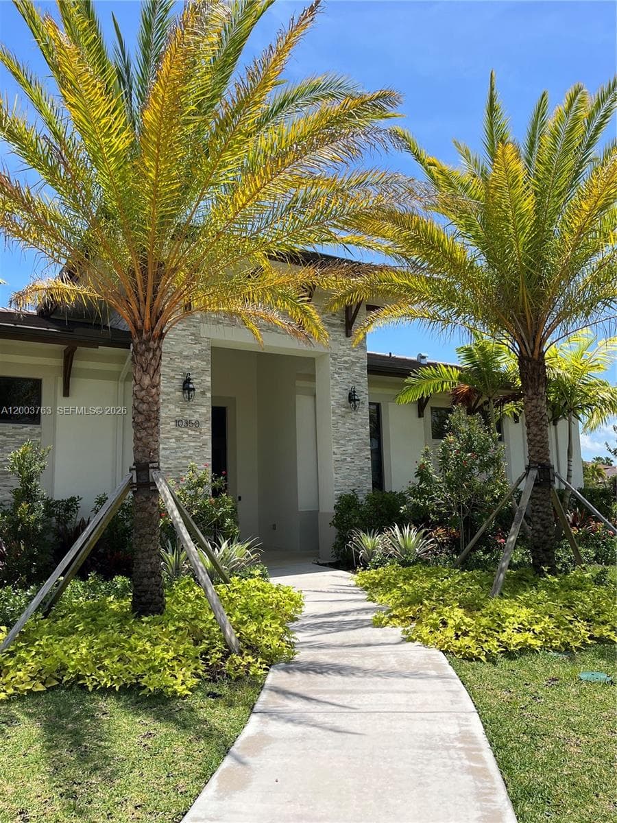 10124 SW 228th Ter, Miami FL 33190 photo 2