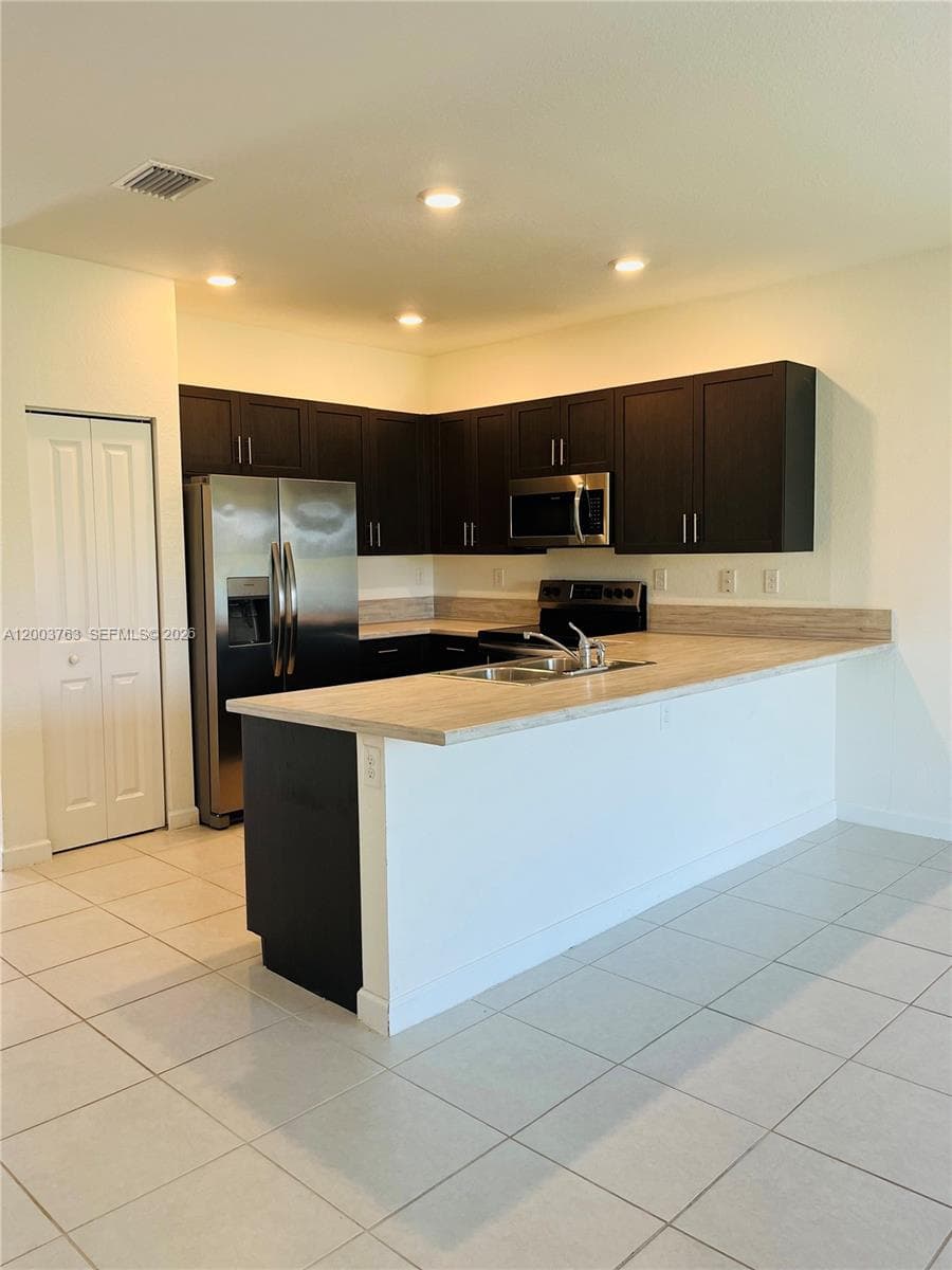 10124 SW 228th Ter, Miami FL 33190 photo 5