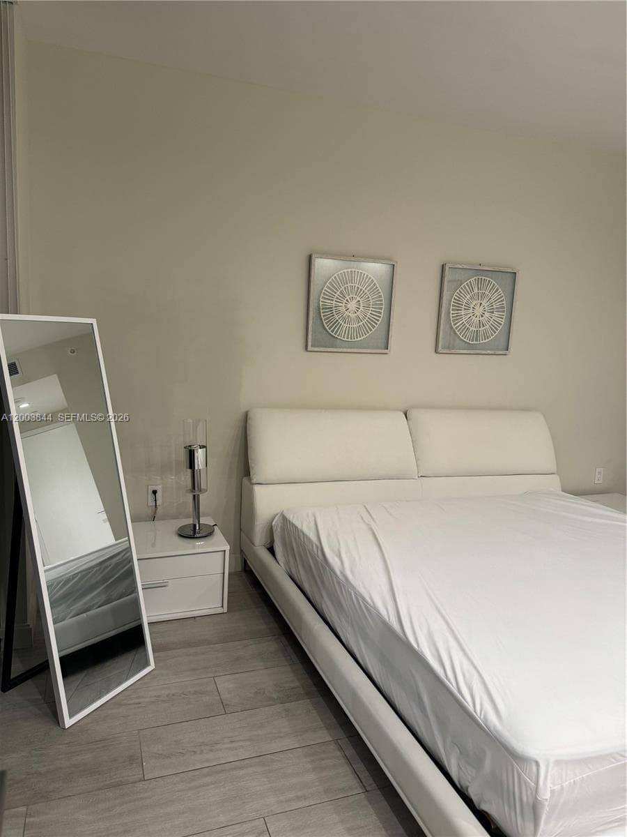 55 SW 9th St # 1204, Miami FL 33130 photo 4