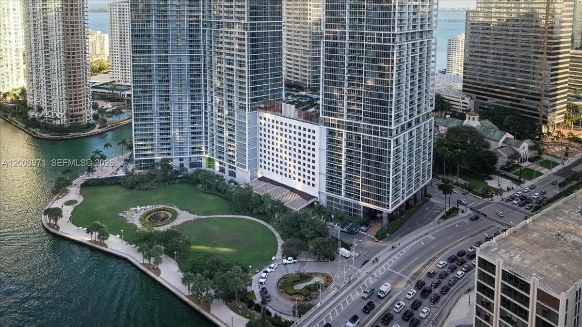 465 Brickell Ave # 3804, Miami FL 33131 photo 2