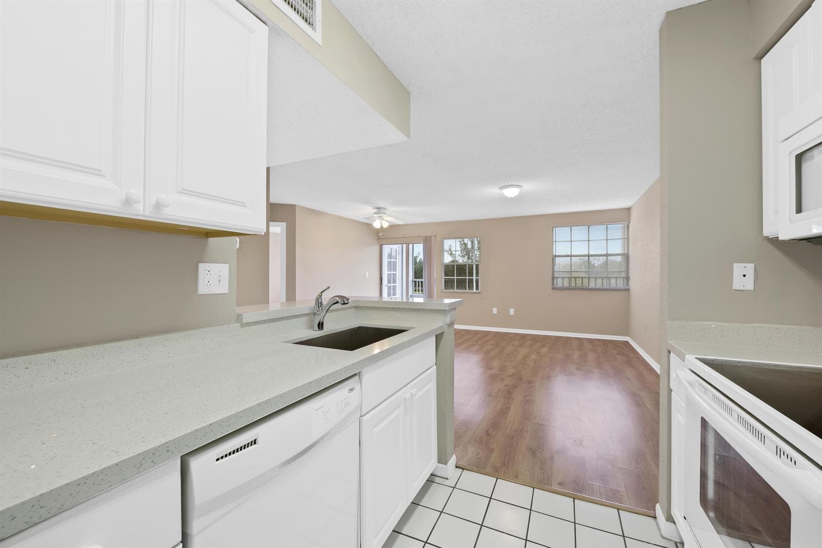 2861 N Oakland Forest Drive # 202, Oakland Park FL 33309 photo 4