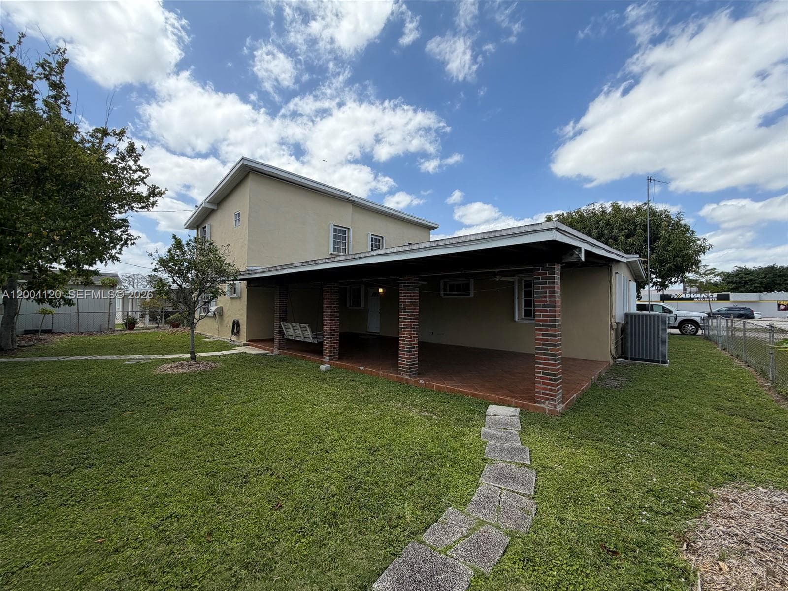 10910 SW 40th St, Miami FL 33165 photo 3