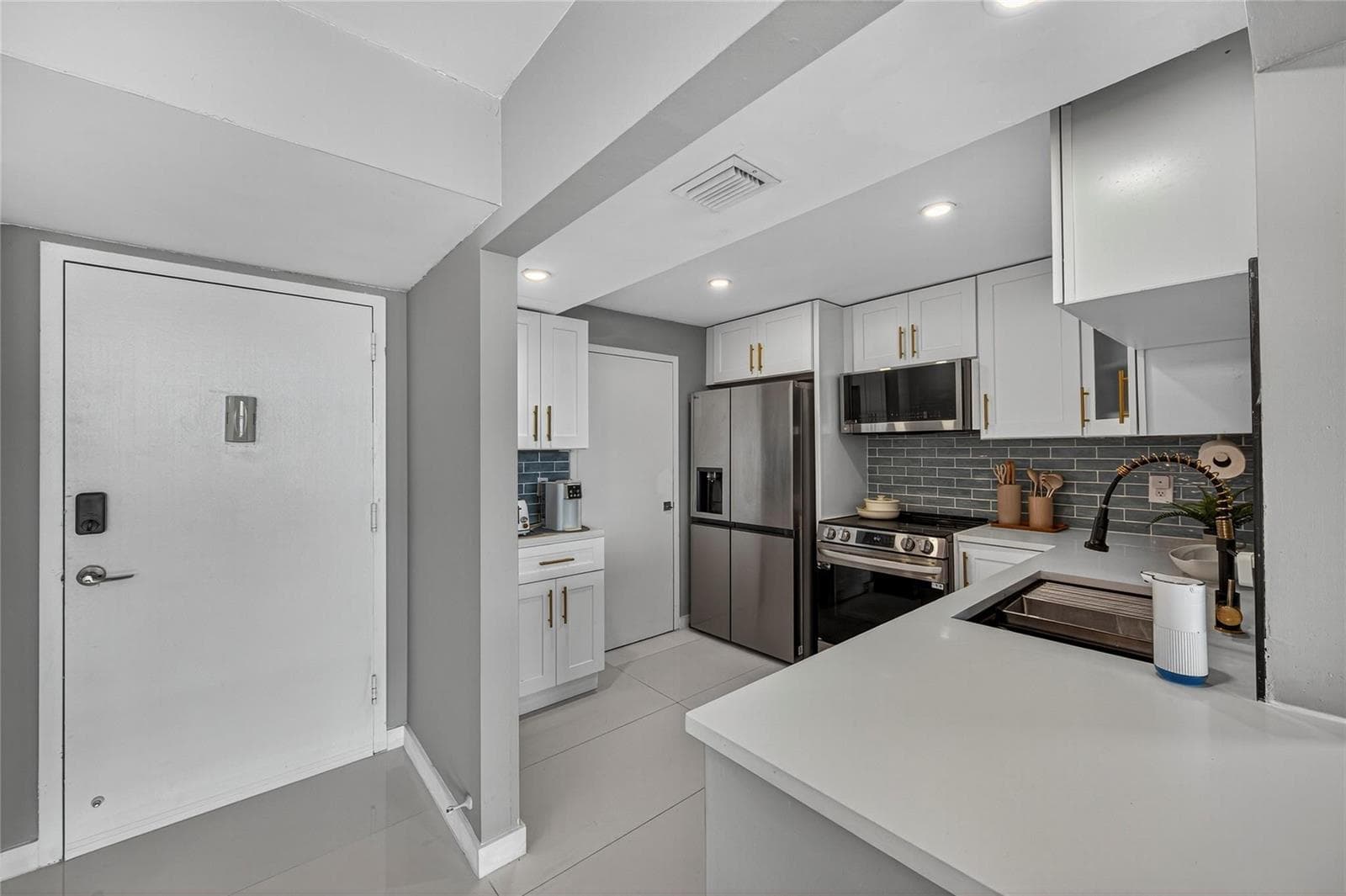 1160 N Federal Highway # 1022, Fort Lauderdale FL 33304 photo 2