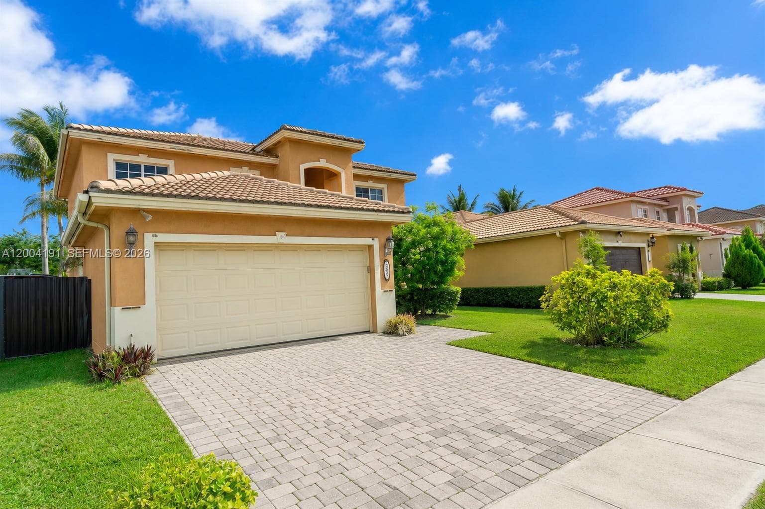 9031 SW 208th Ter, Cutler Bay FL 33189 photo 2