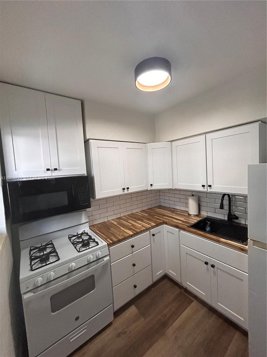 350 75th St # 109, Miami Beach FL 33141 photo 5