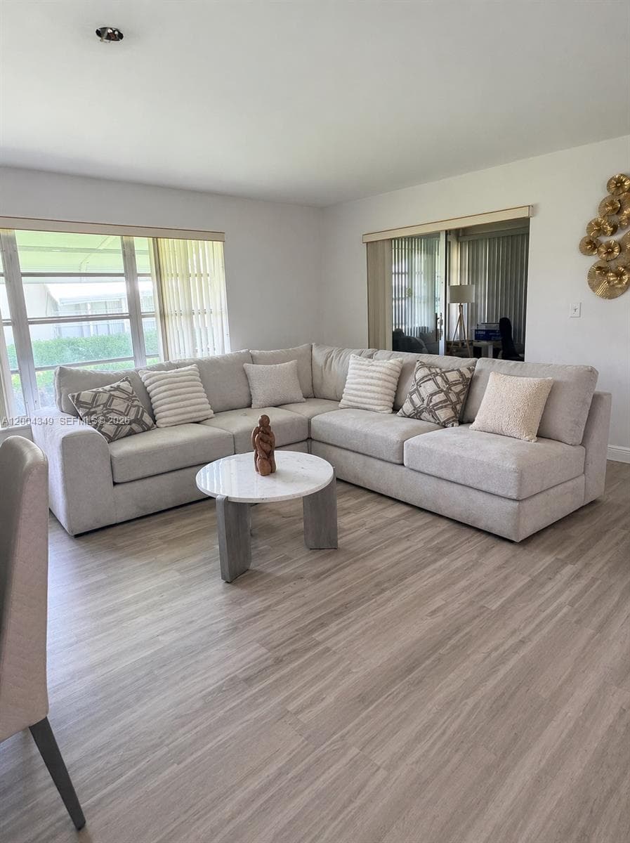 200 High Point Ct E # D, Delray Beach FL 33445 photo 4