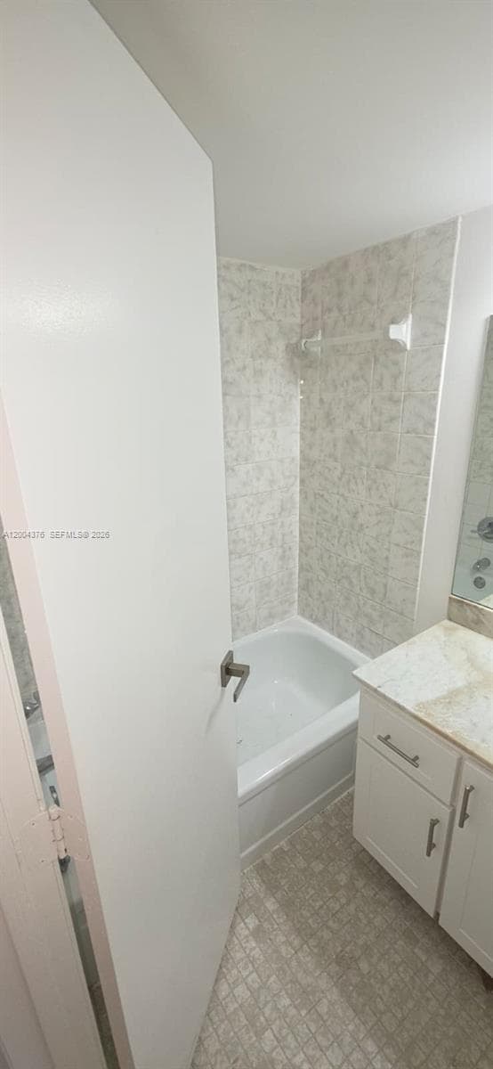 2750 NE 183rd St # 2010, Aventura FL 33160 photo 3