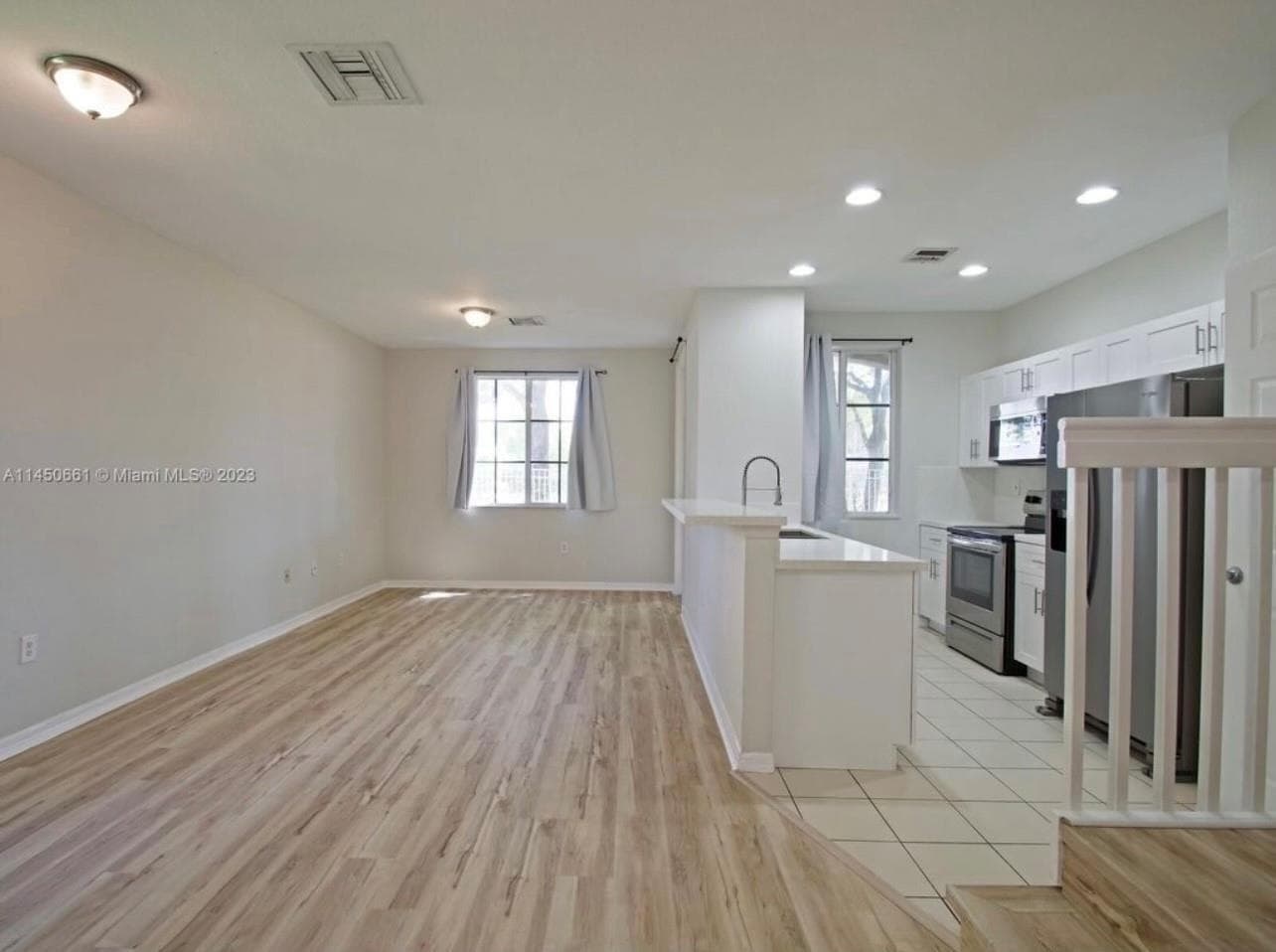 6030 SW 19th Place, North Lauderdale FL 33068 photo 2
