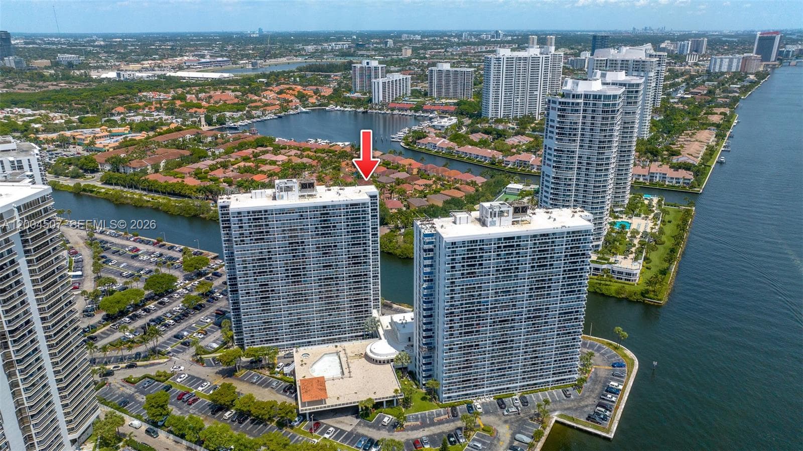 20505 E Country Club Dr # 38, Aventura FL 33180 photo 2