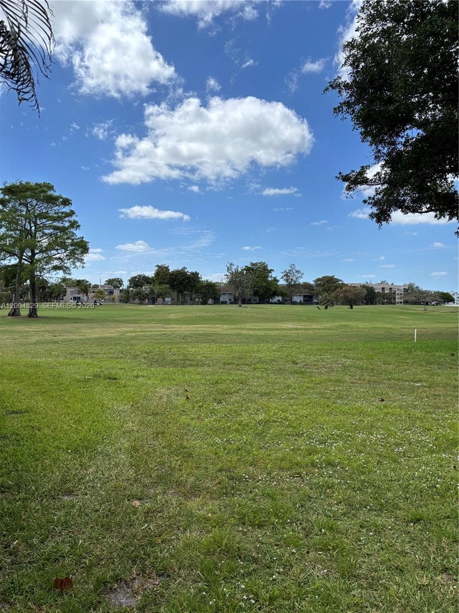1045 Country Club Dr # 307, Margate FL 33063 photo 2