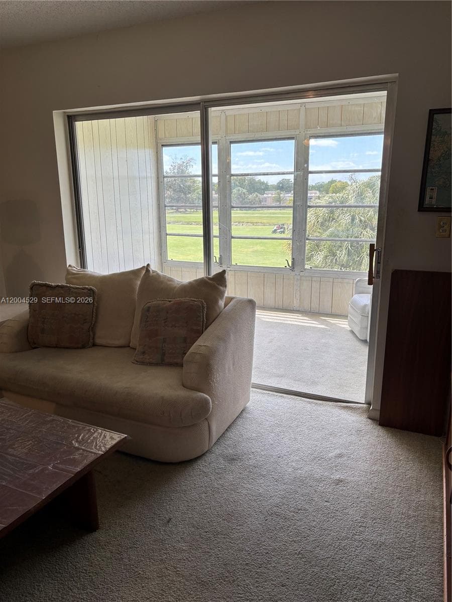 1045 Country Club Dr # 307, Margate FL 33063 photo 4