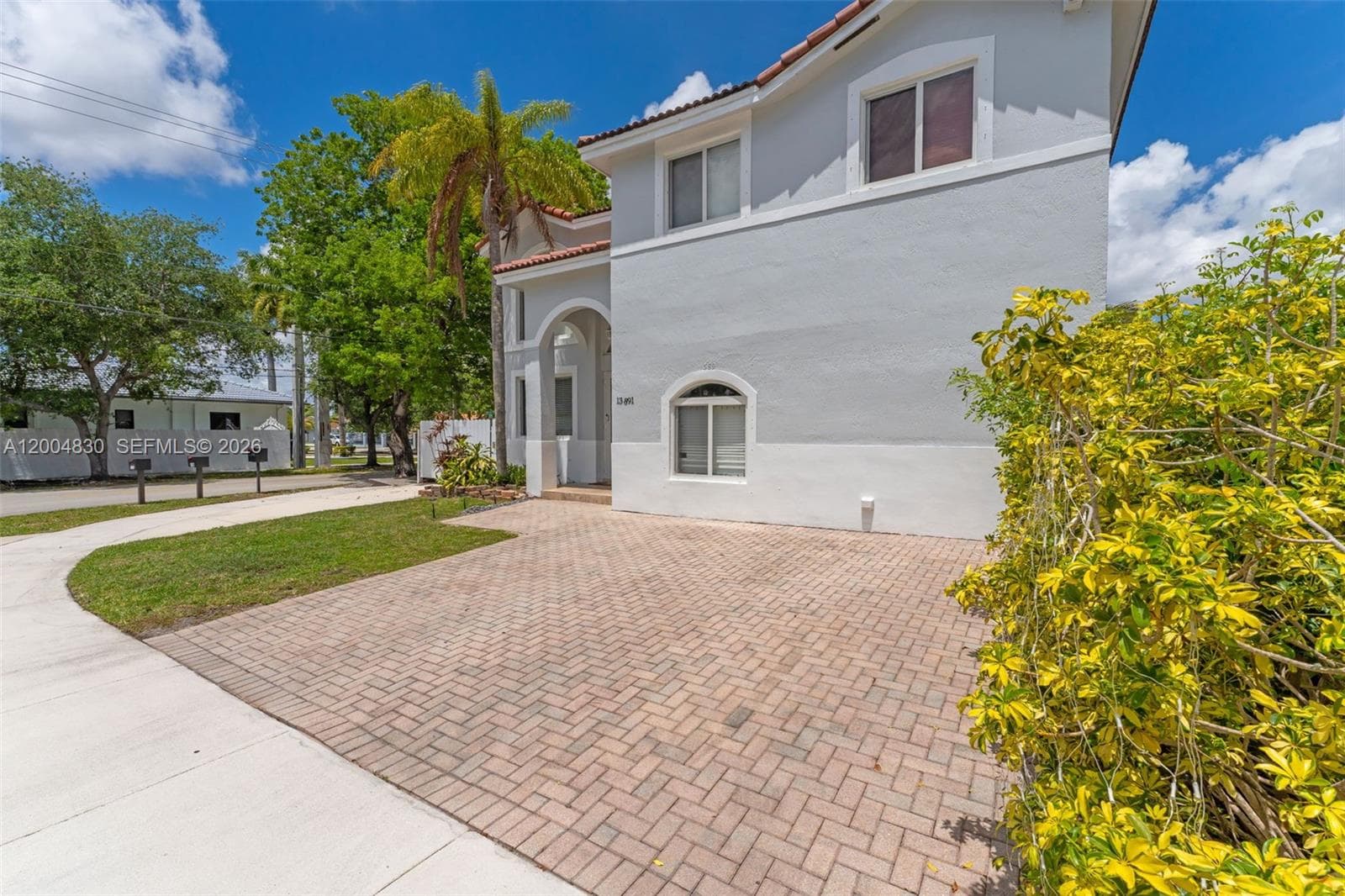 13891 SW 39th Ter, Miami FL 33175 photo 2
