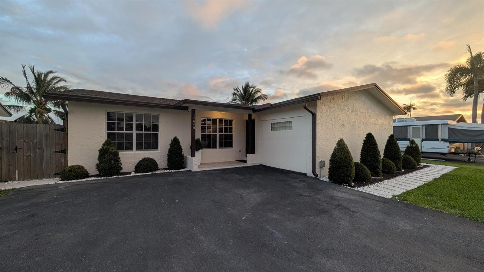 11640 NW 32nd Manor, Sunrise FL 33323 photo 2
